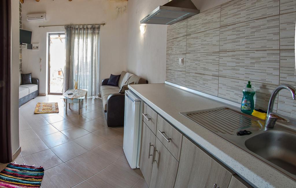 Theano Apartments Сарти Экстерьер фото