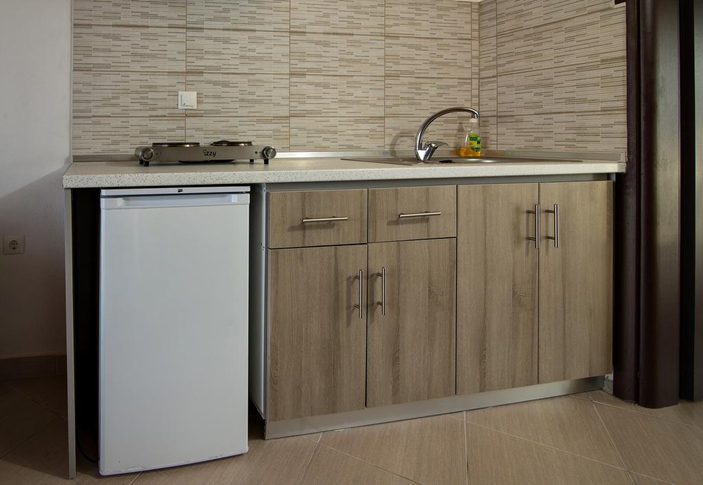 Theano Apartments Сарти Экстерьер фото